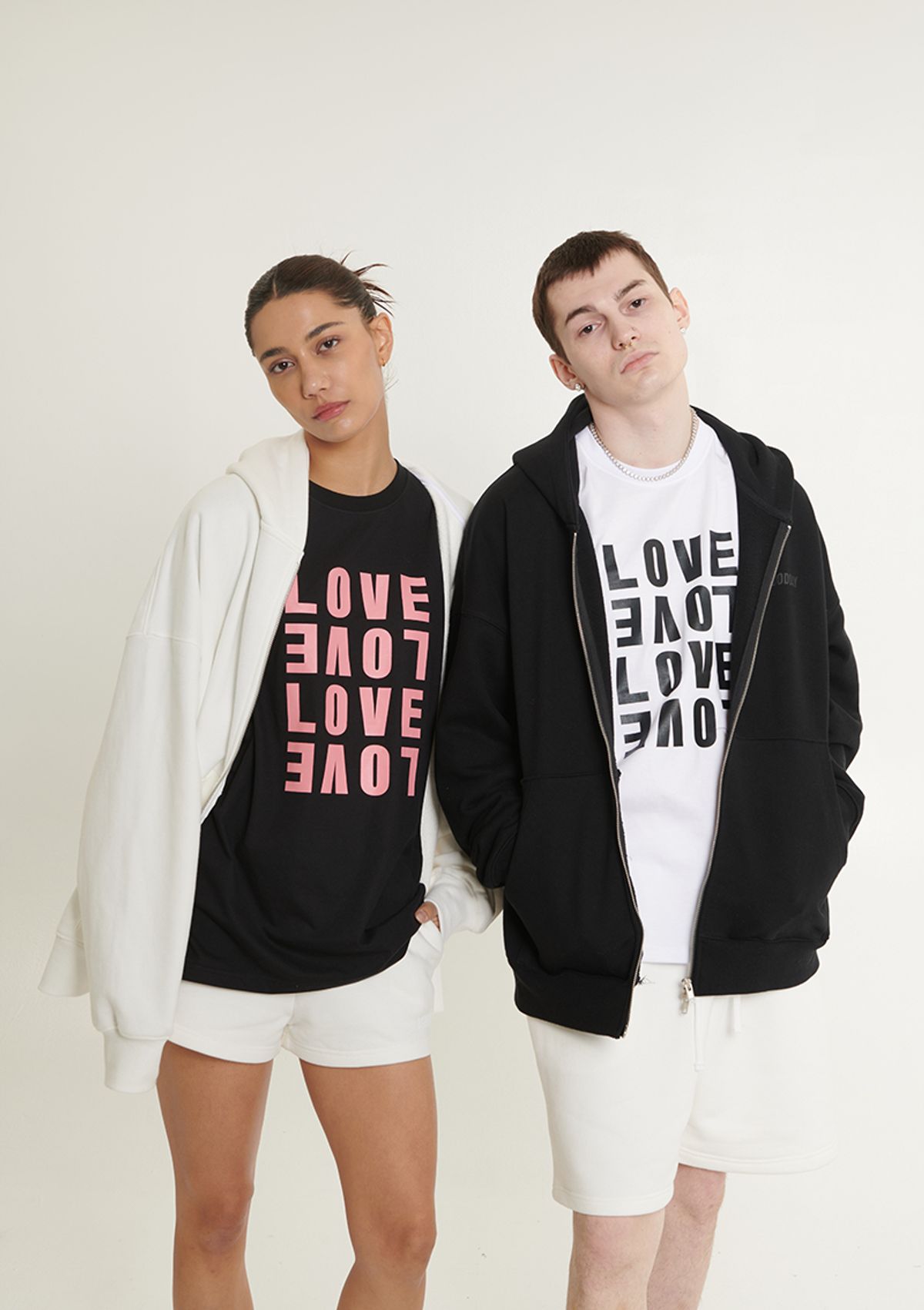 어굿데이(AGOODDAY) [UNISEX]  LOVE SWITCH TSHIRT (WHITE)