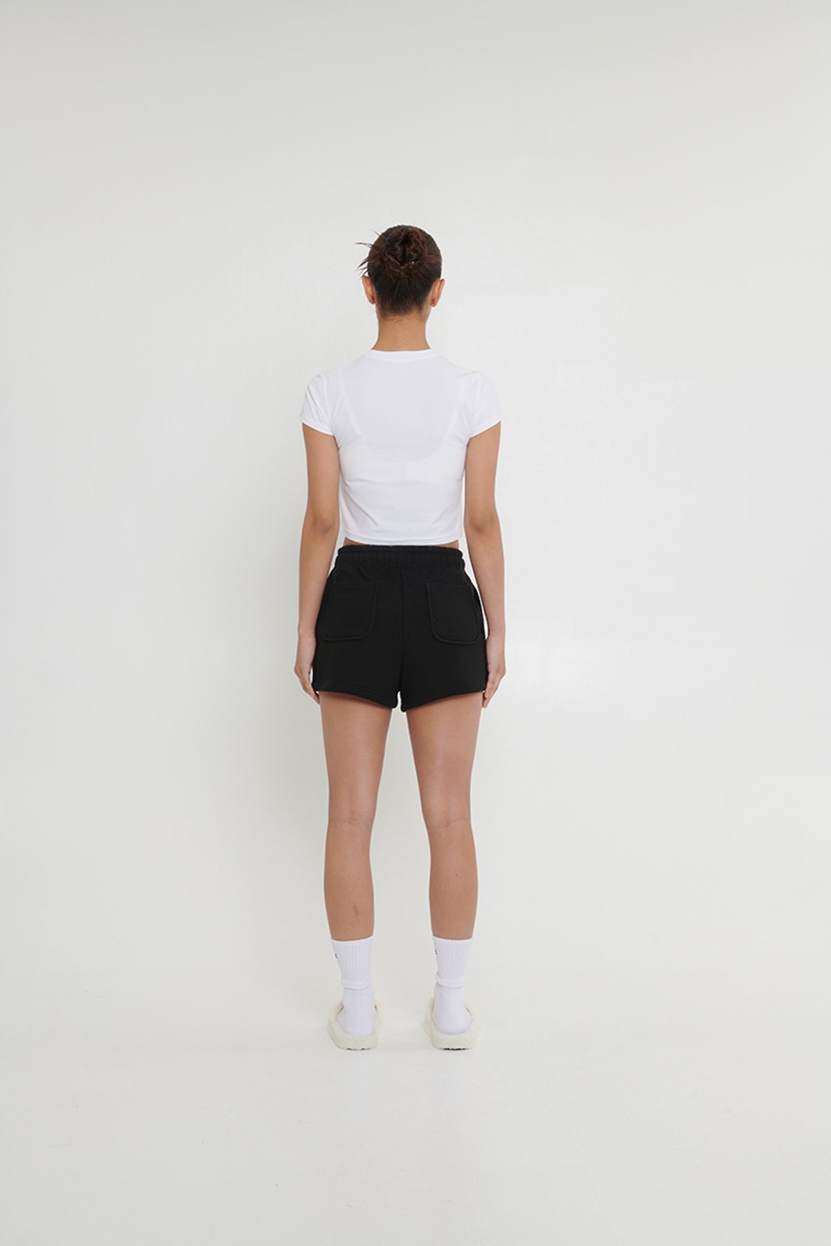 어굿데이(AGOODDAY) EMBO CROP TSHIRT (WHITE)