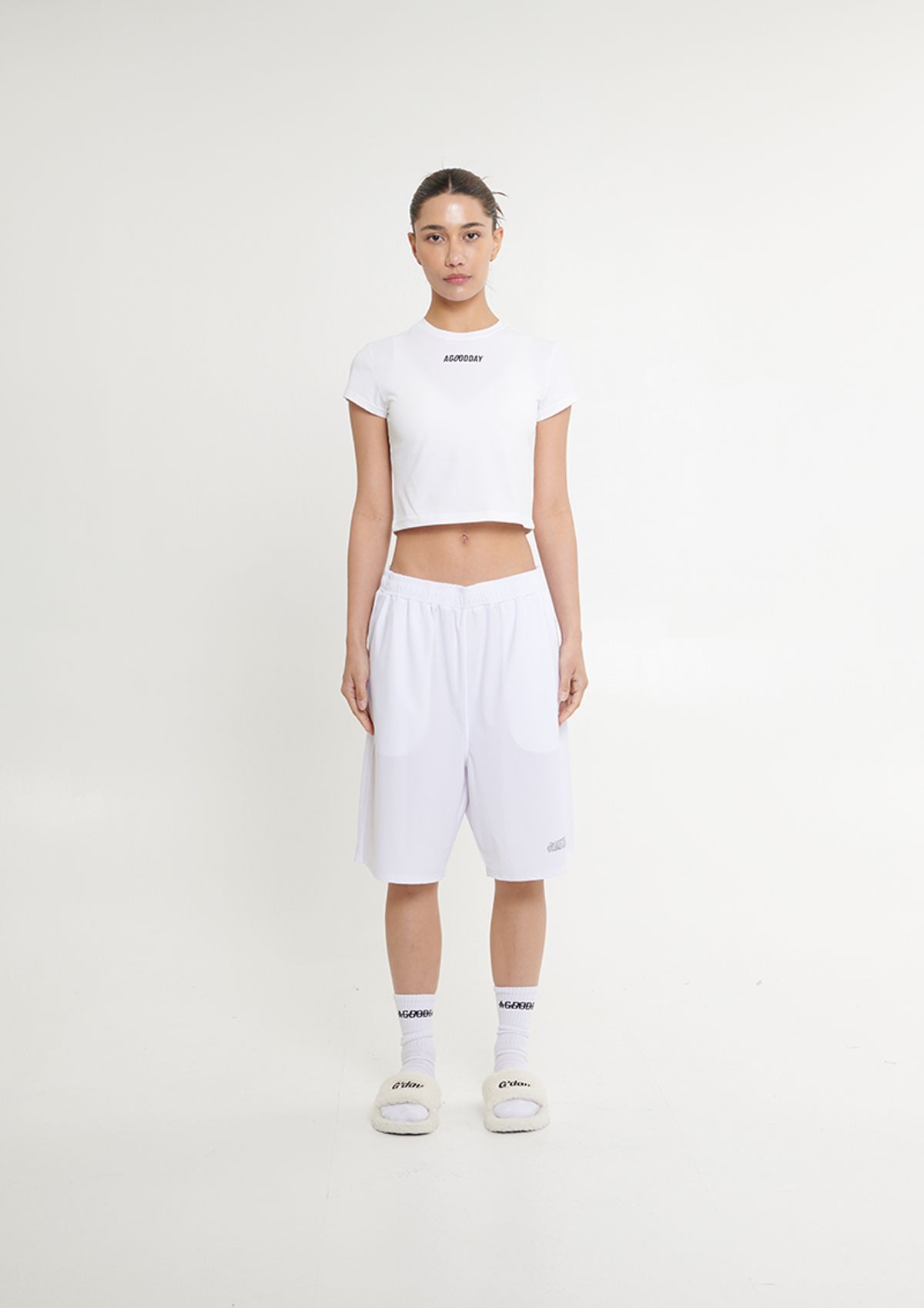 어굿데이(AGOODDAY) EMBO CROP TSHIRT (WHITE)