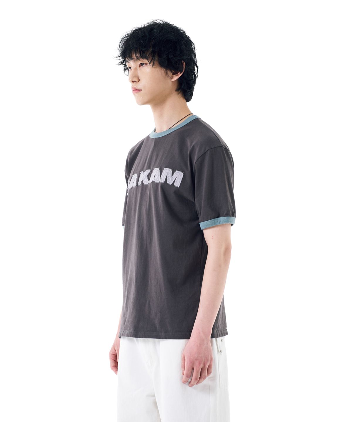 아캄(AAKAM) Logo Patch Ringer Top (Dark Gray)