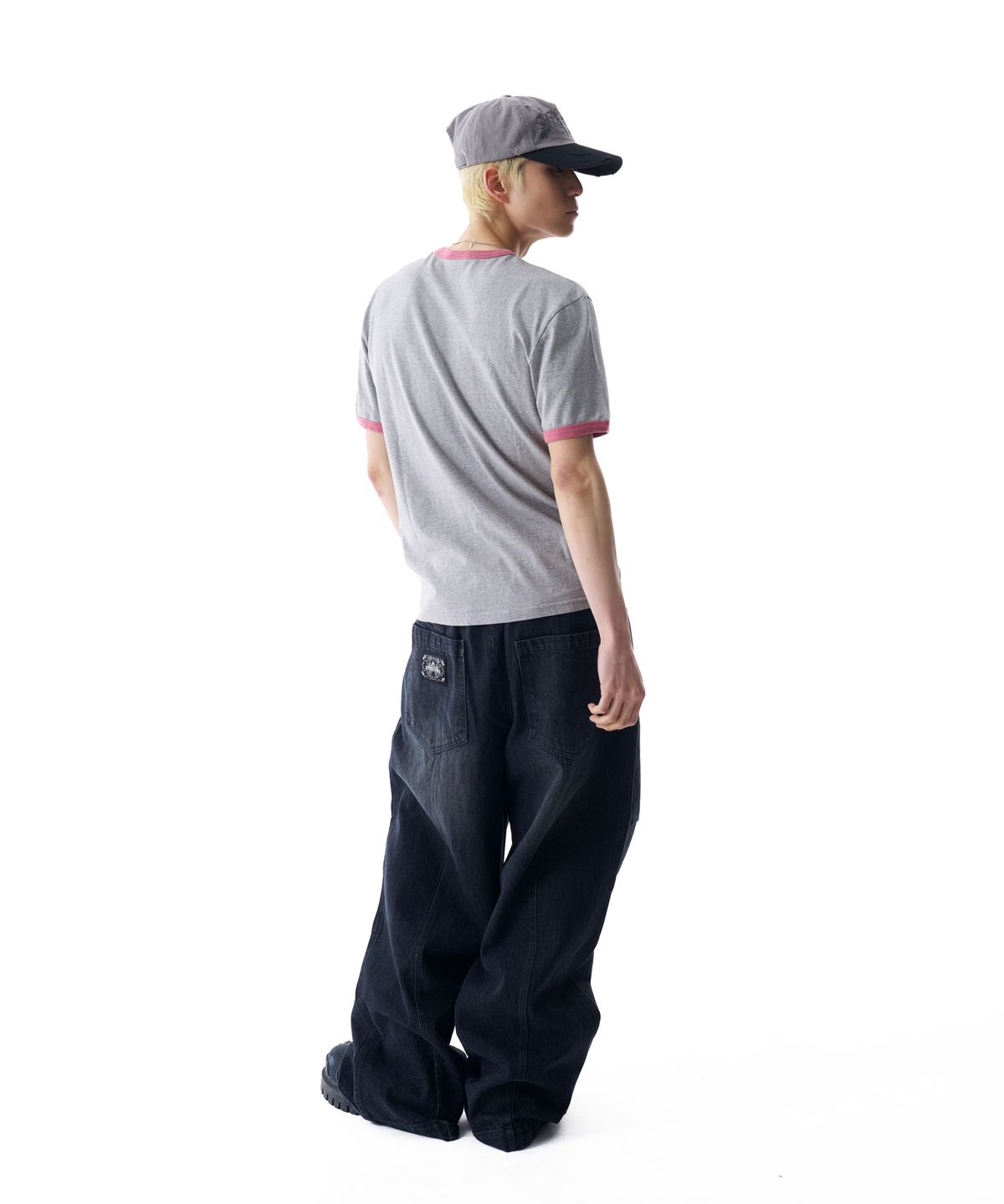 아캄(AAKAM) Logo Patch Ringer Top (Pink)