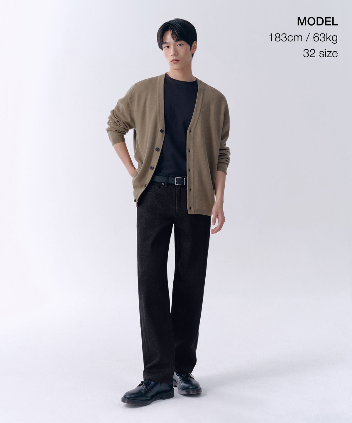 무신사 스탠다드(MUSINSA STANDARD) 스트레이트 데님 팬츠 [로우 블랙]