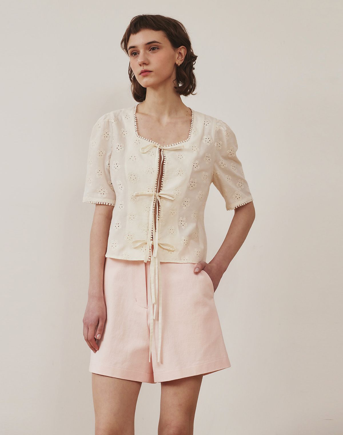 지에마르(GIEMAR) PUNCHING LACE BLOUSE