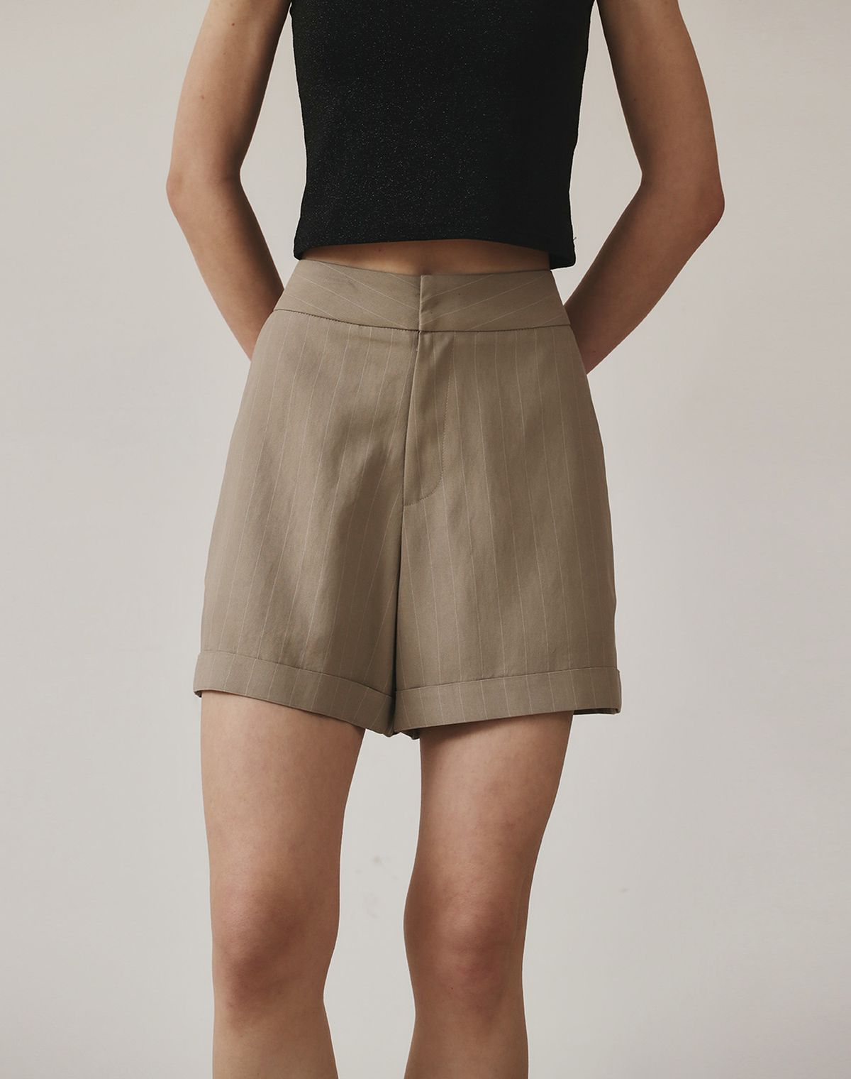 지에마르(GIEMAR) STRIPE PANTS KHAKI