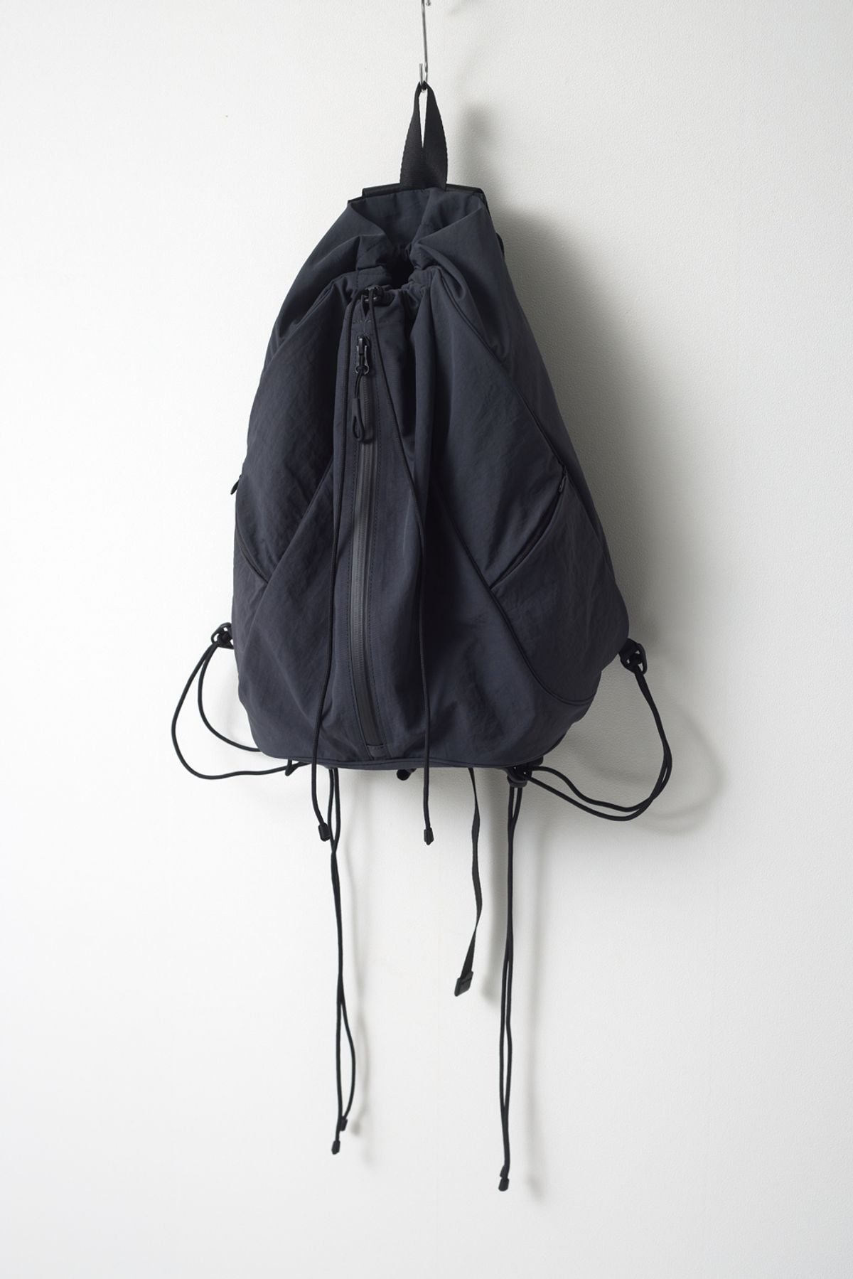 해칭룸(HATCHINGROOM) String Backpack Nylon Washed Navy