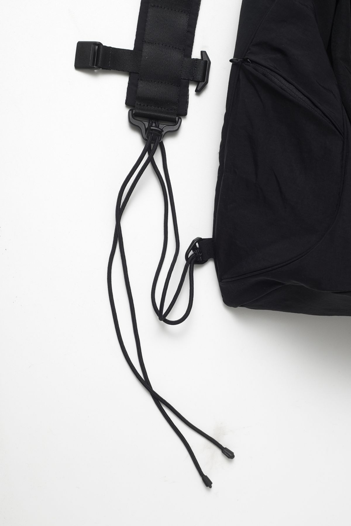 해칭룸(HATCHINGROOM) String Backpack Nylon Black