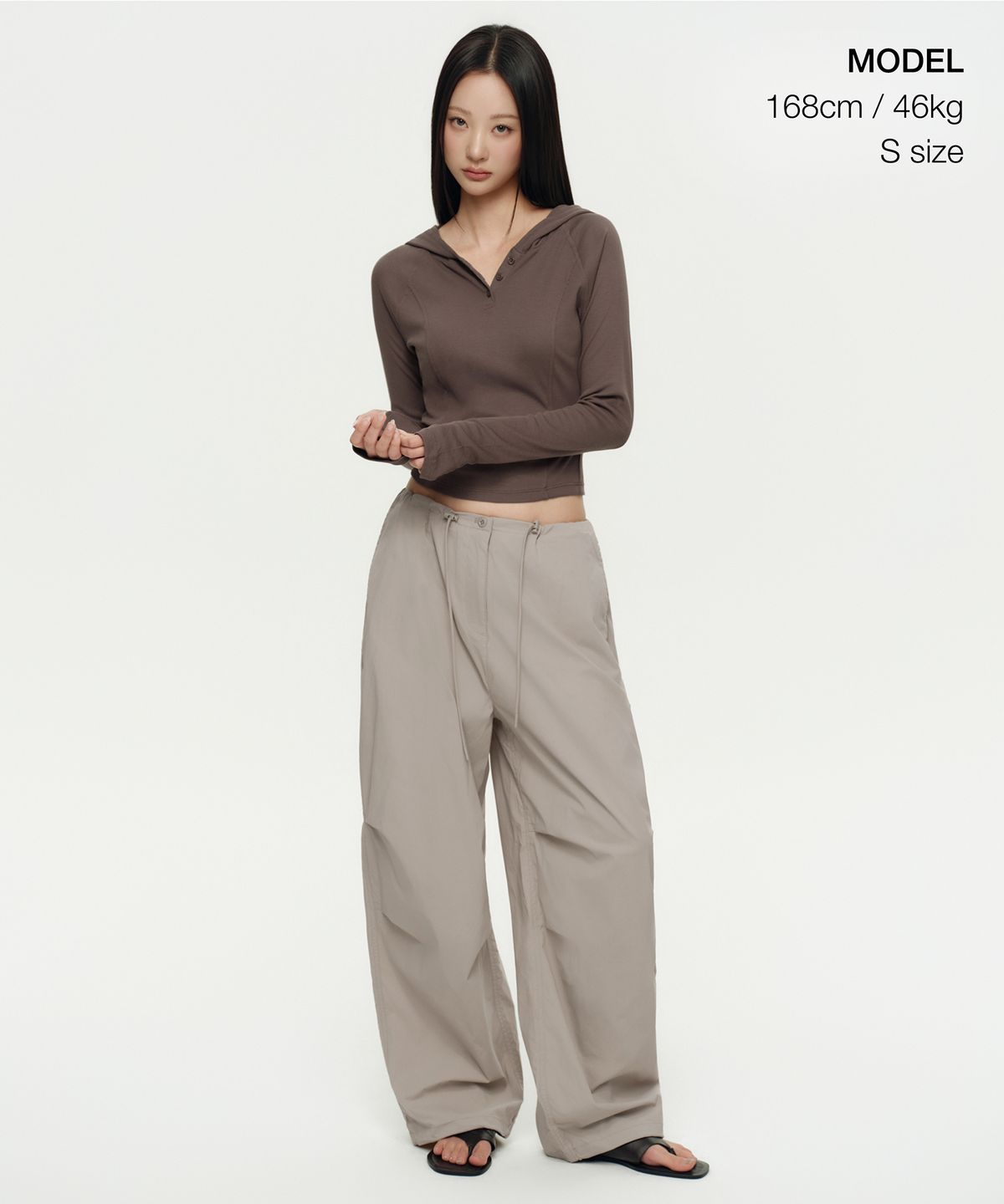 무신사 스탠다드 우먼(MUSINSA STANDARD WOMAN) 우먼즈 리브드 슬림 후디드 긴소매 티셔츠 [더스티 브라운]