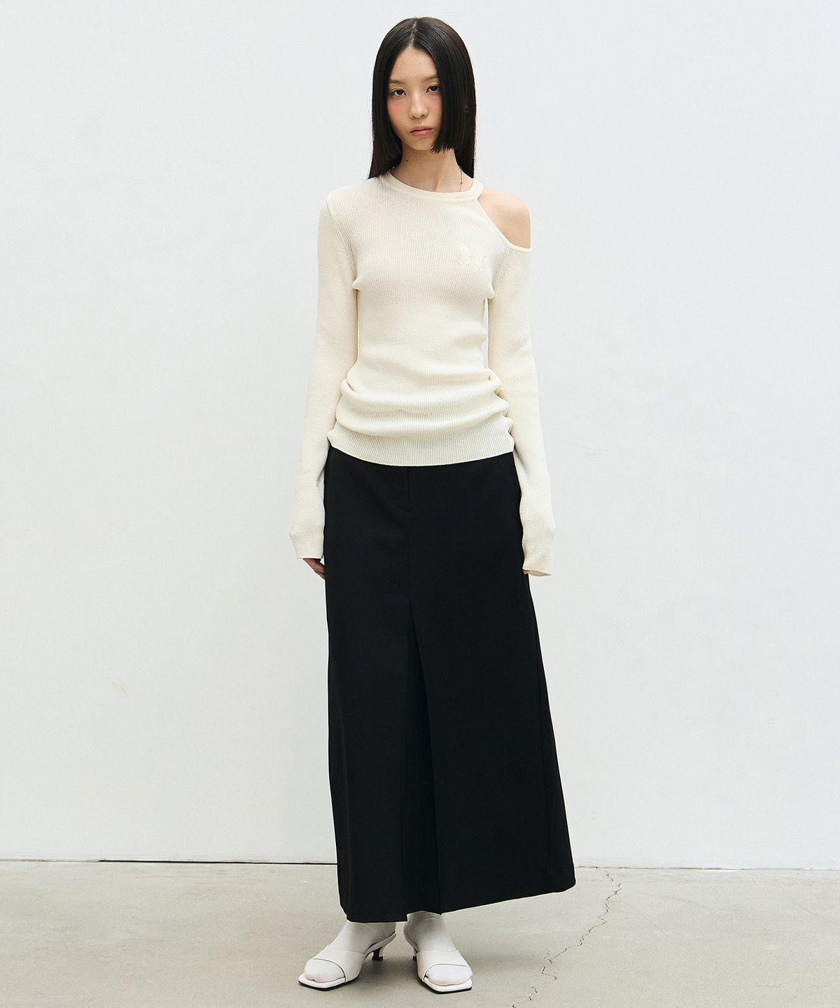 닉앤니콜(NICK&NICOLE) BOX PLEATED LONG SKIRT_BLACK