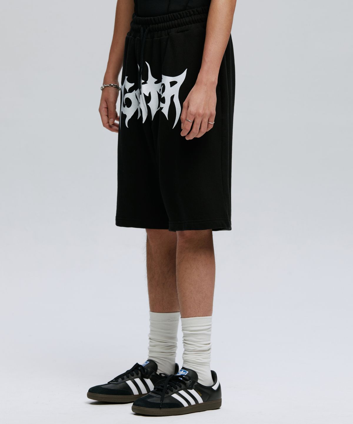 가터갤러리(GOTTER GALLERY) GOTTER BIG LOGO SWEATSHORTS_BK
