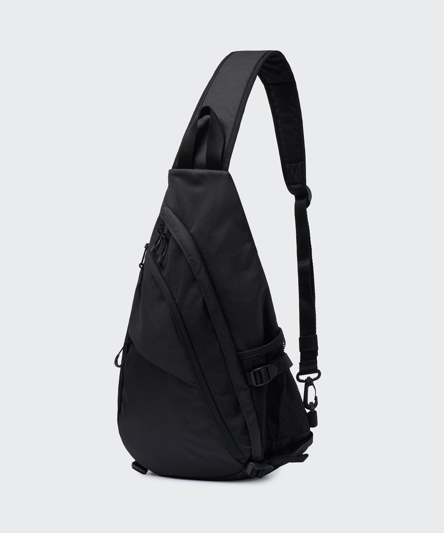 MUSINSA | MUSINSA STANDARD Ripstop Utility Sling Bag [Black]