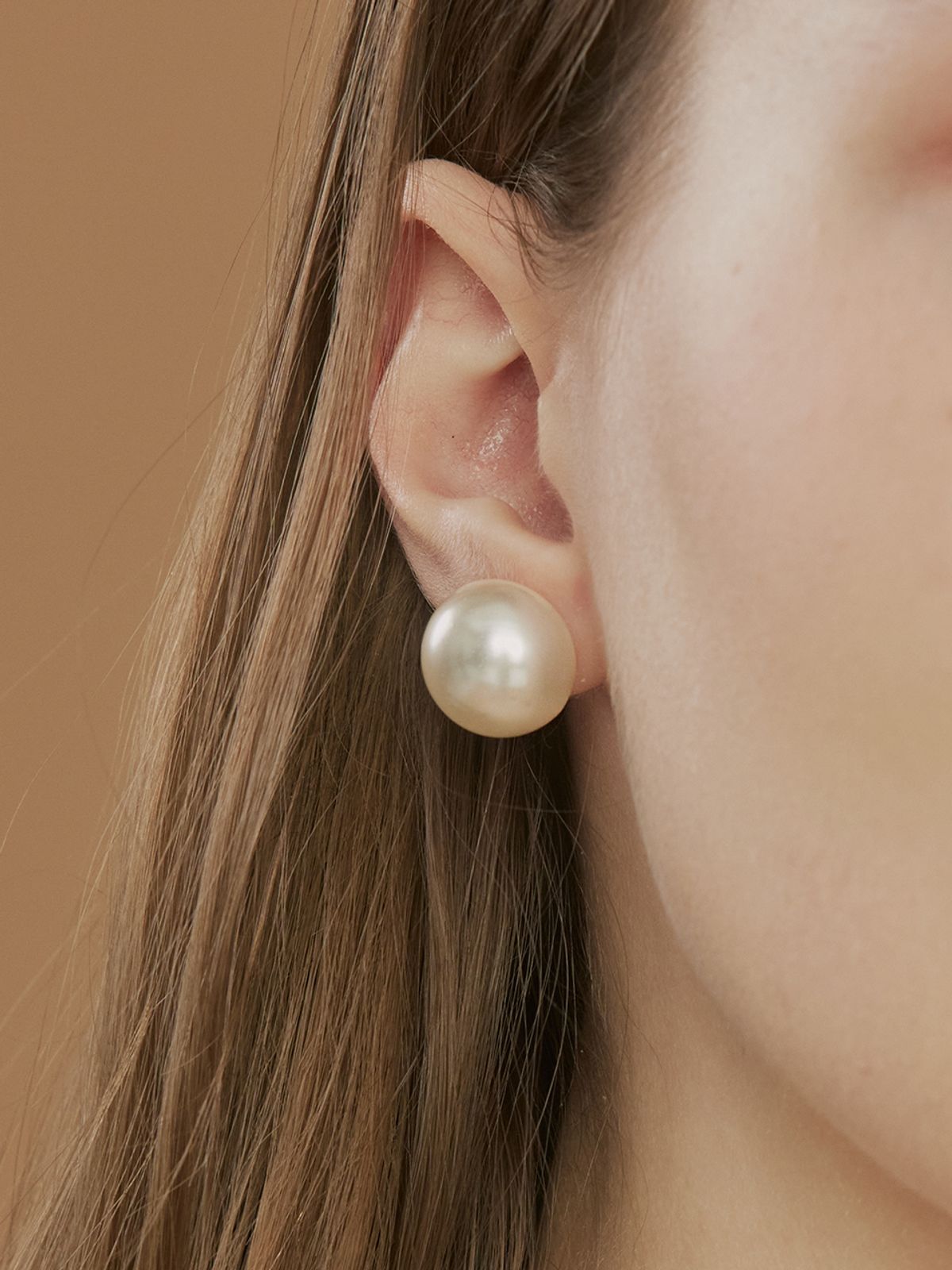 헤이(HEI) pumpkin pearl earring (14mm/16mm)