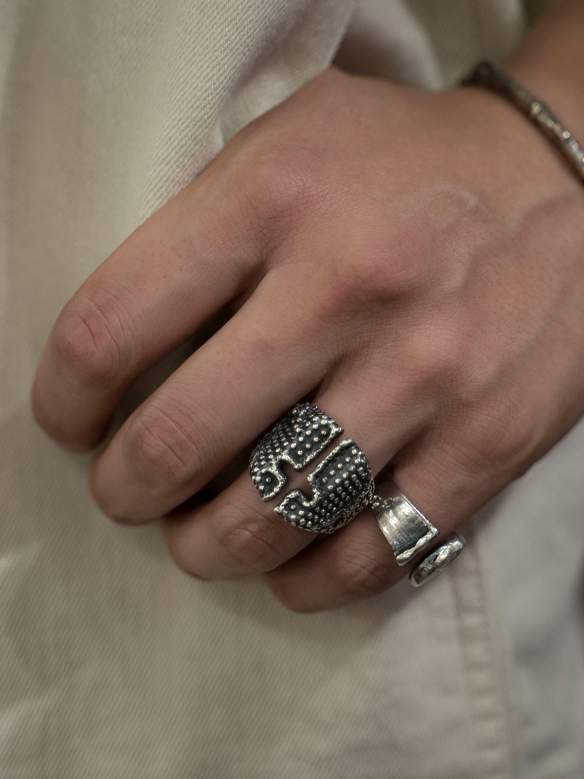 하랑(HARANG) HR 221R_Embossed Cross Ring