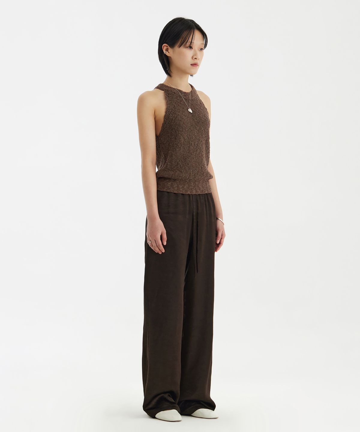 유스(YOUTH) Fluid Straight-Leg Pants - Dark Brown