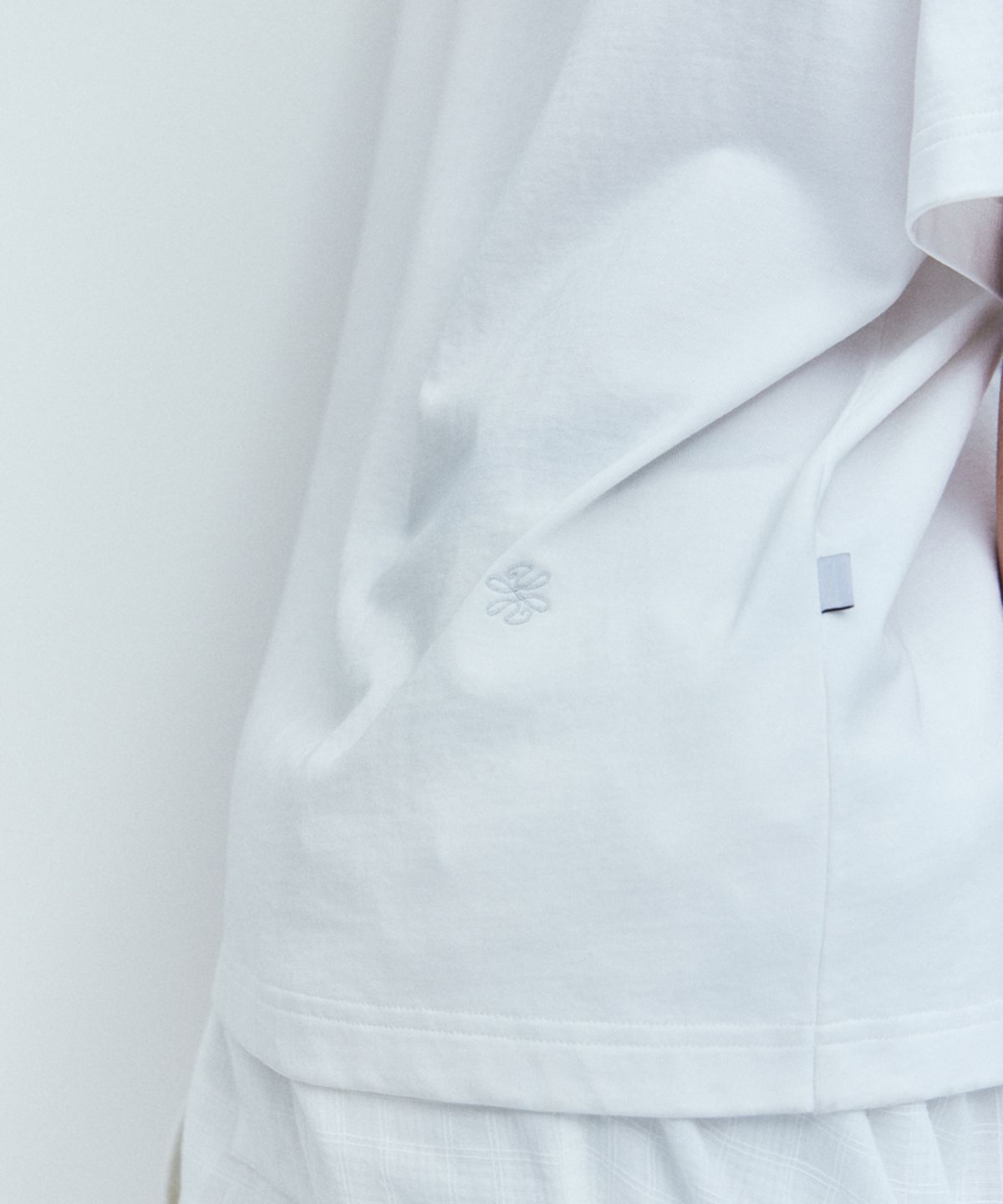 유스(YOUTH) Printing Panel T-Shirt - White