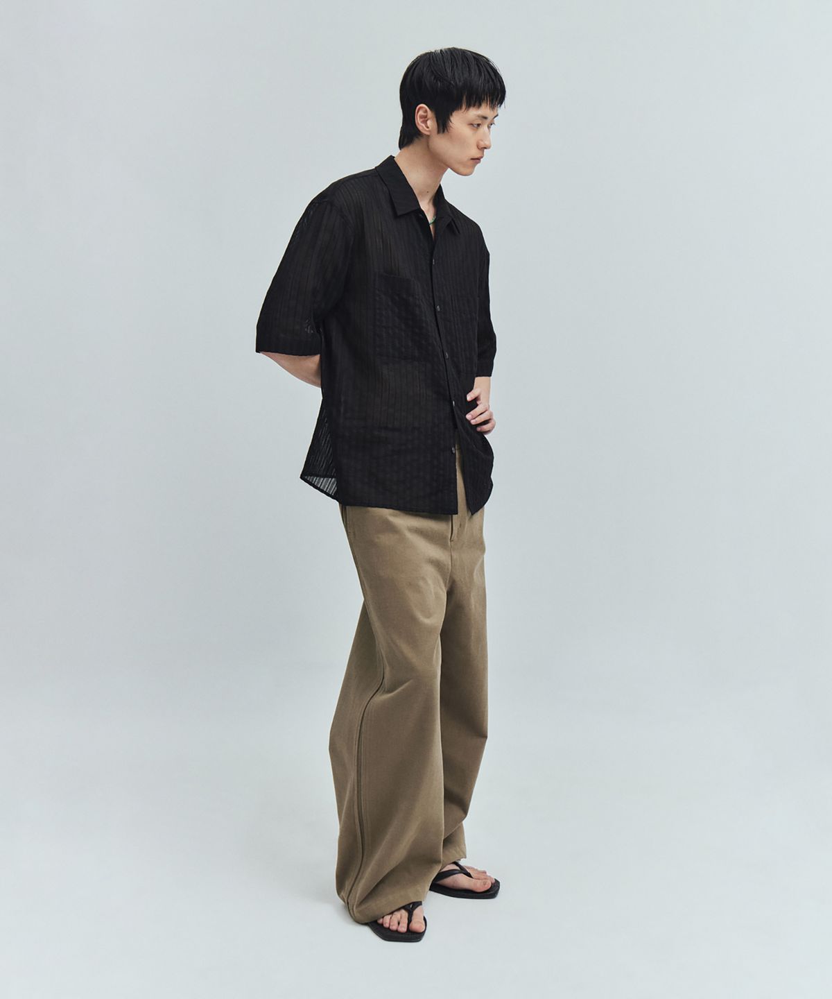 유스(YOUTH) Convertible Collar Half Shirt - Black