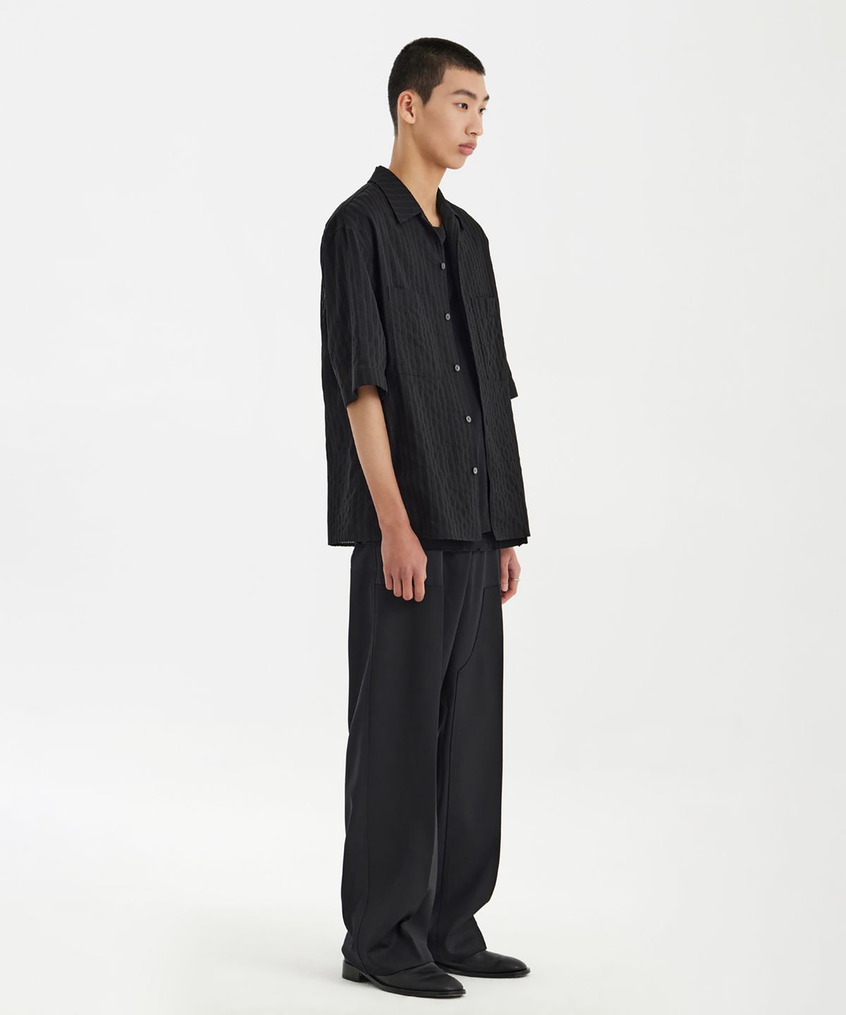유스(YOUTH) Convertible Collar Half Shirt - Black