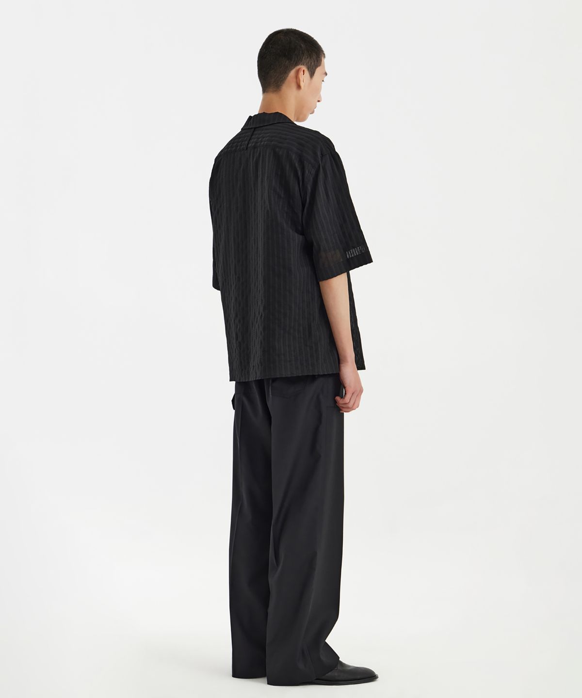유스(YOUTH) Convertible Collar Half Shirt - Black