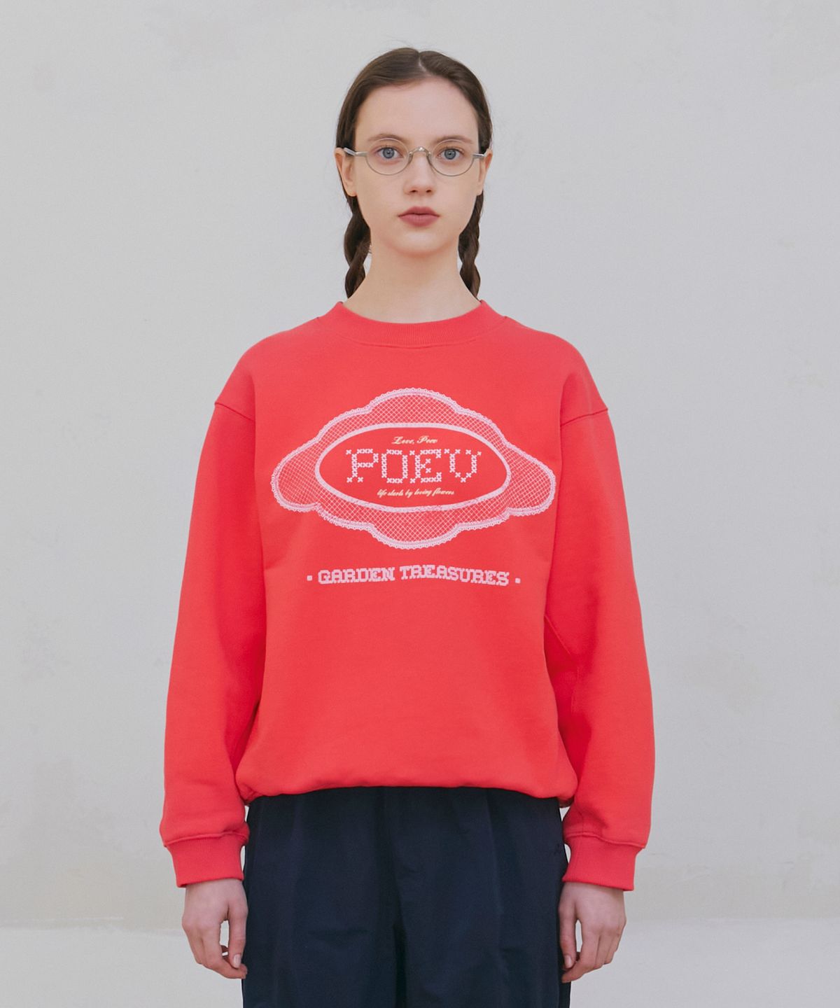 포에브(POEV) Lace Applique Sweatshirt - Bright Red