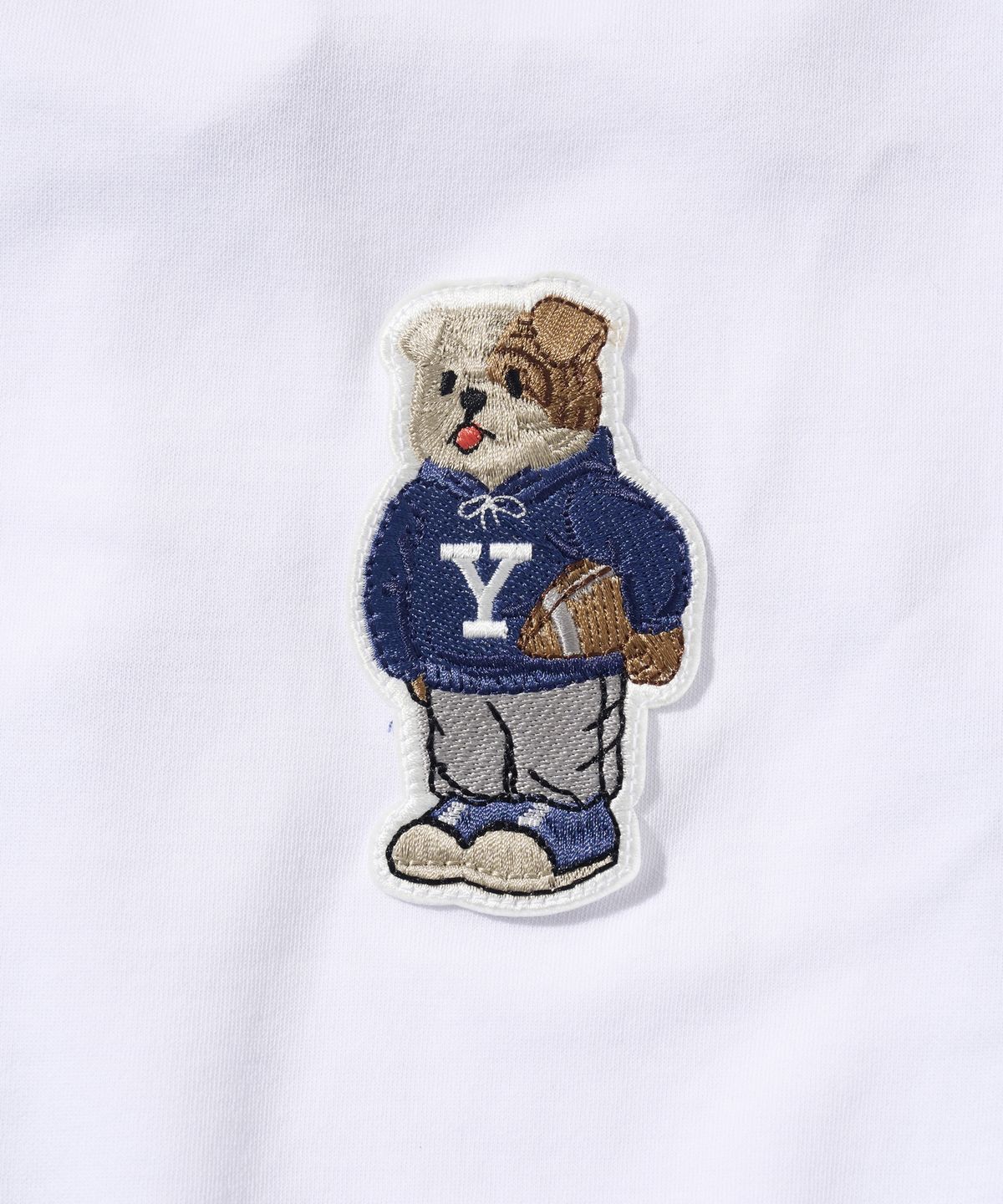예일(YALE) 엠브로이더리 댄 쿨코튼 도기 슬리브리스 화이트