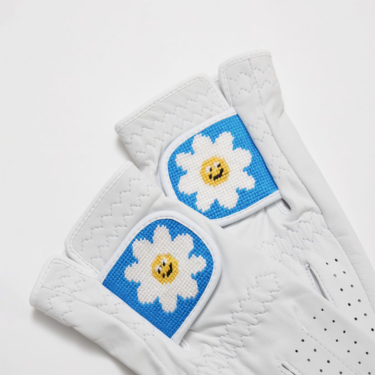로롱(LOLONG) DAISY BLUE 자수 양피 장갑 (양손)