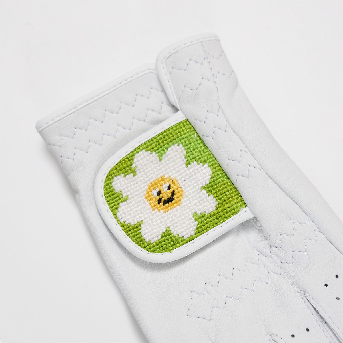로롱(LOLONG) DAISY GREEN 자수 양피 장갑 (왼손)