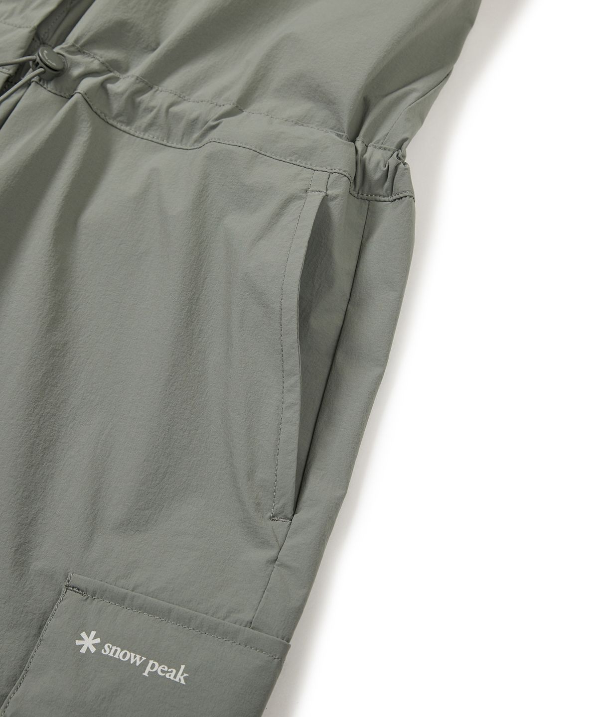 스노우피크 어패럴(SNOWPEAK APPAREL) 씬테크 여성 우븐 반바지 점프수트 Light Khaki (S24MWSOP33)