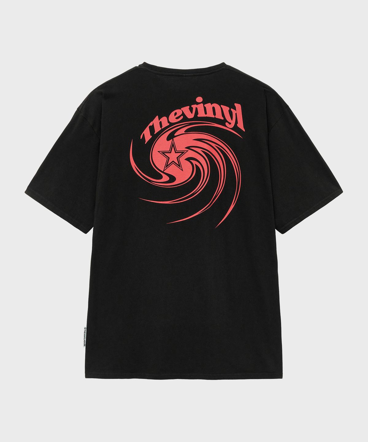 더바이닐하우스(THEVINYLHOUSE) TORNADO TEE BLACK (VH2EMUT510A)