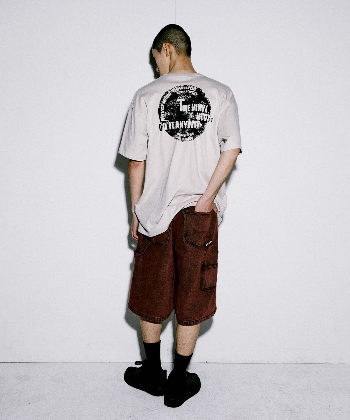 더바이닐하우스(THEVINYLHOUSE) CARPENTER DENIM SHORTS RED (VH2EMUPA60A)