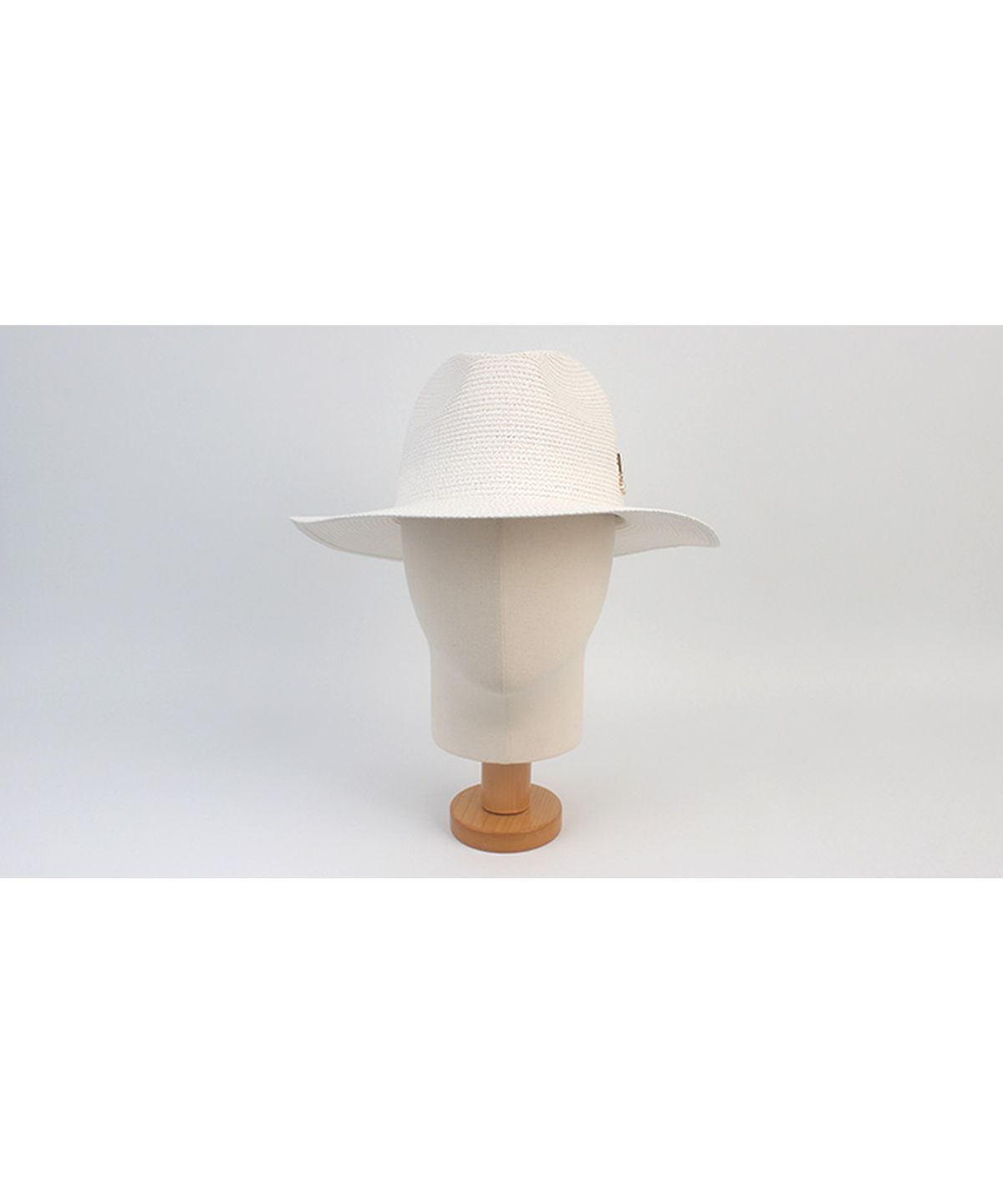 유니버셜 케미스트리(UNIVERSAL CHEMISTRY) Summer Simple White Fedora 여름페도라
