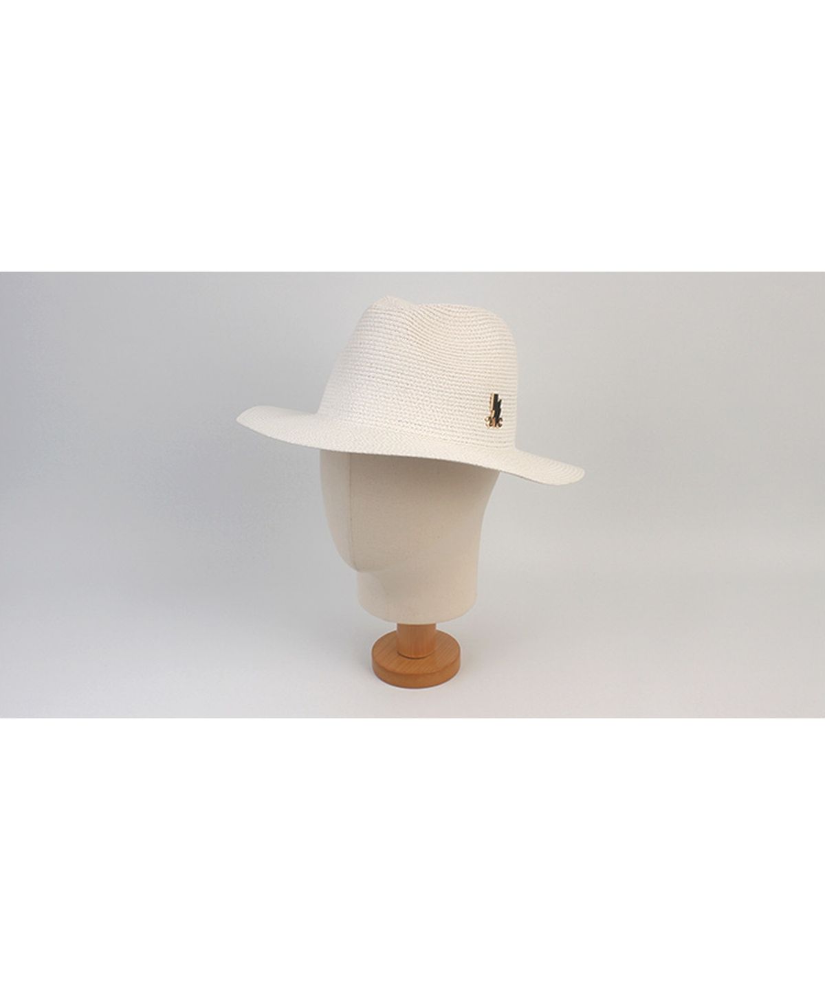 유니버셜 케미스트리(UNIVERSAL CHEMISTRY) Summer Simple White Fedora 여름페도라