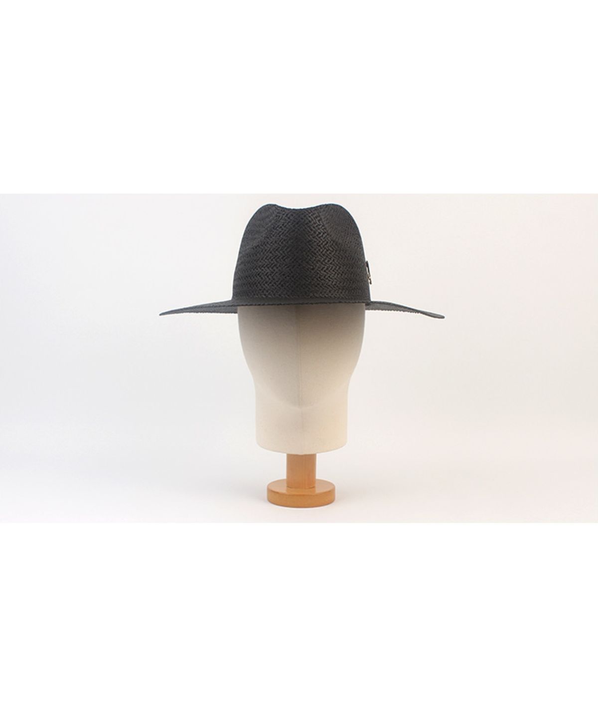유니버셜 케미스트리(UNIVERSAL CHEMISTRY) Swing Simple Black Fedora 여름페도라