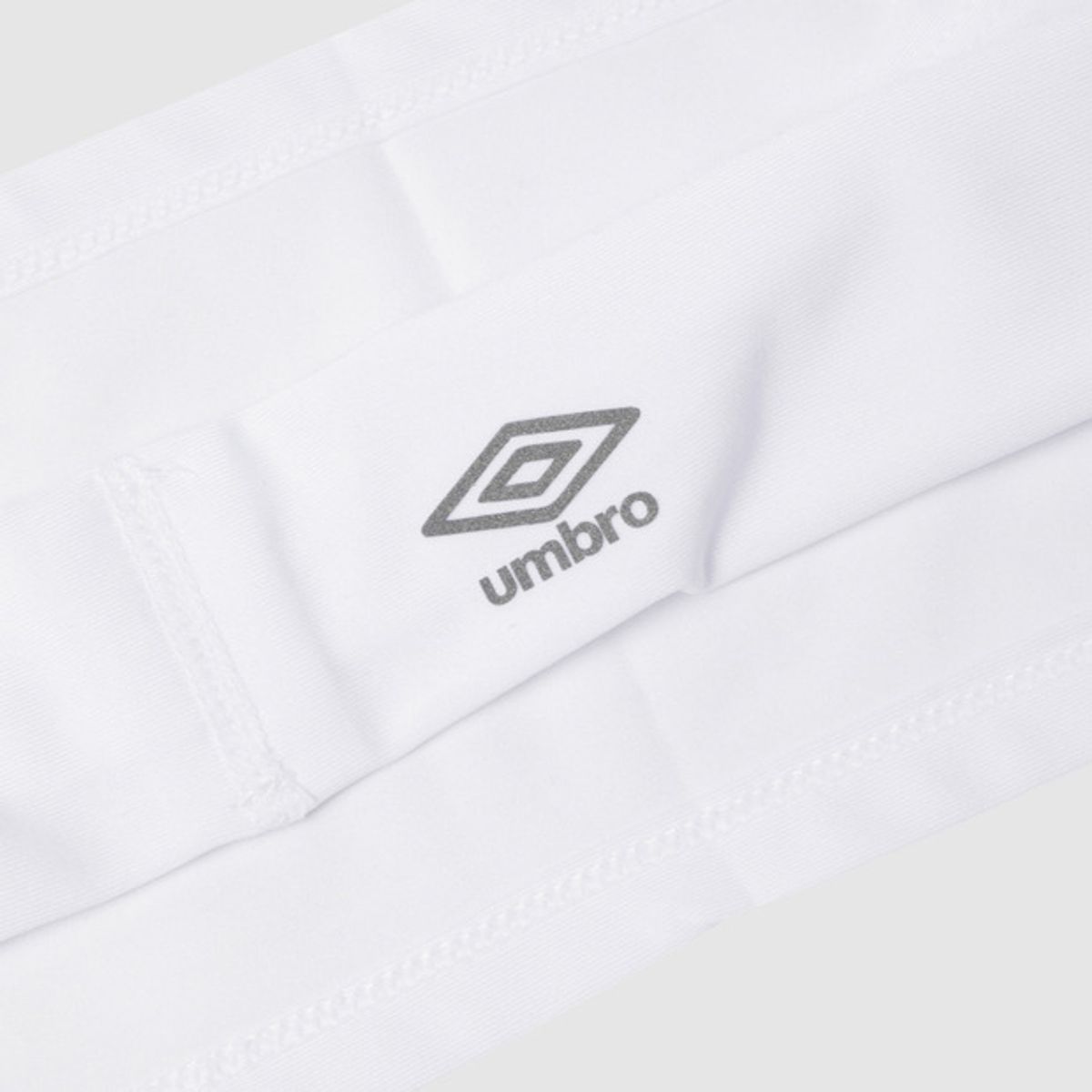 엄브로(UMBRO) 와이드 냉감 헤어밴드 화이트(UQ223CAO53)