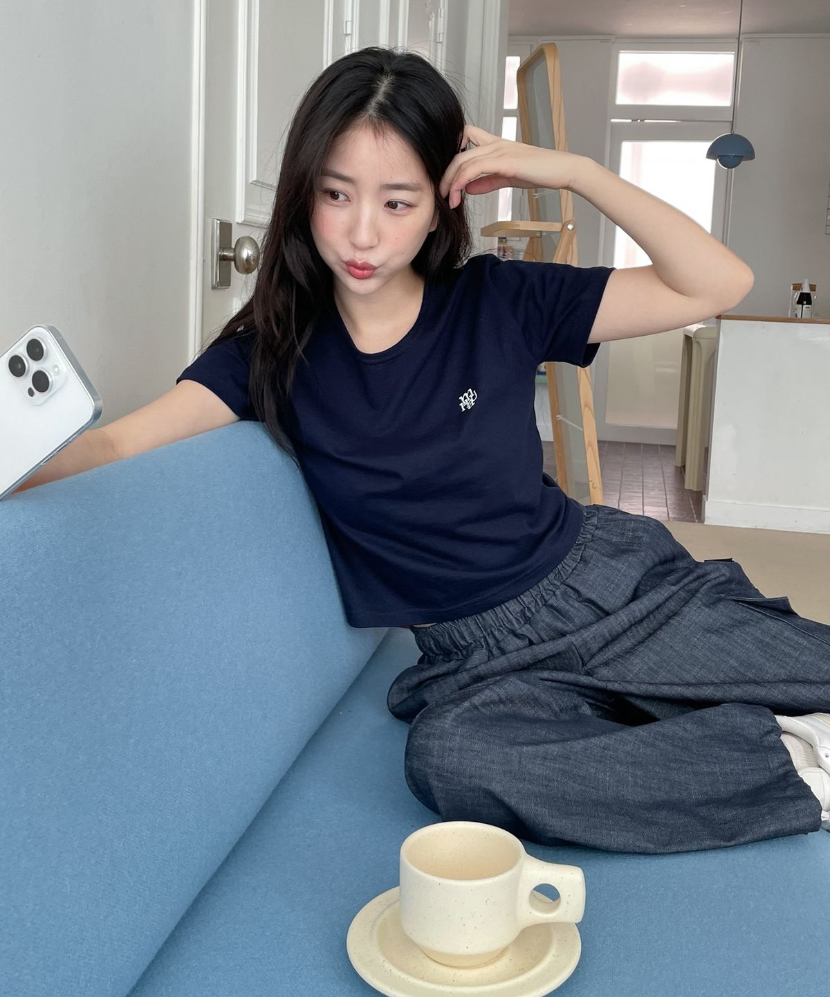 무아무아(MUAHMUAH) 스티치로고 크롭 반팔티셔츠 [4color]