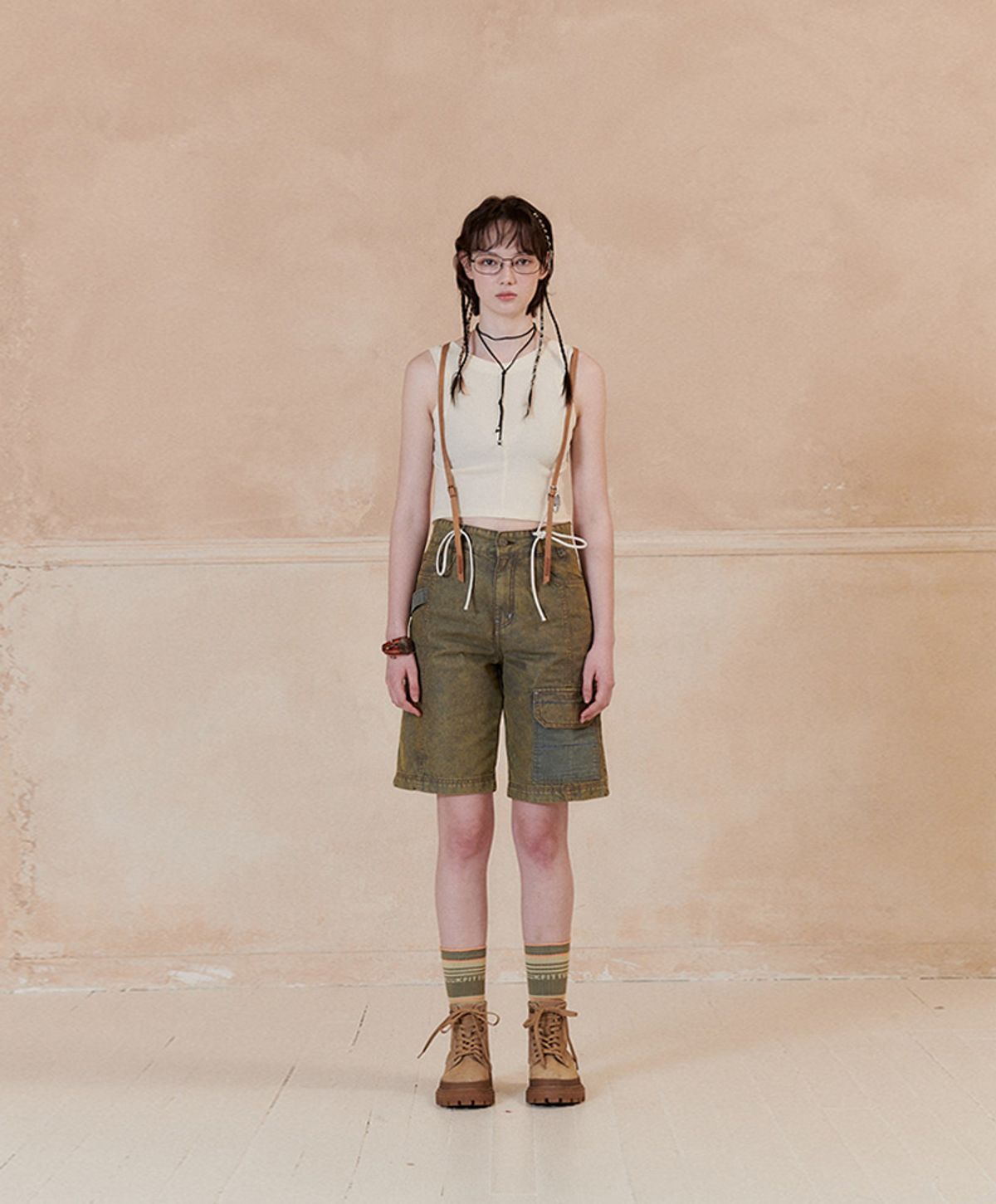 누크피터(NUUKFITTER) COLOR DYEING WILD SHORTS_WOMEN [KHAKI]