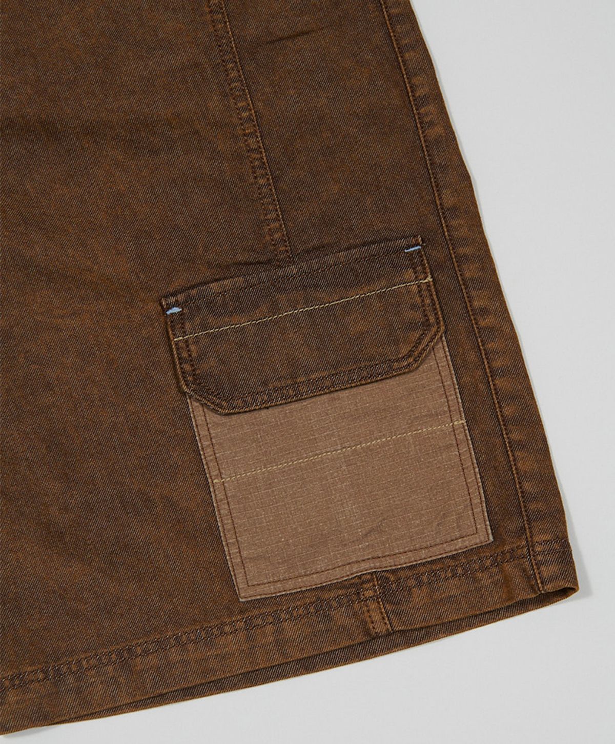 누크피터(NUUKFITTER) COLOR DYEING WILD SHORTS_WOMEN [BROWN]