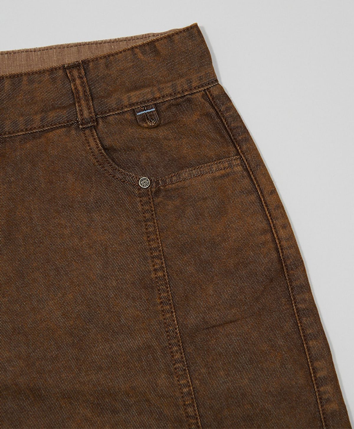 누크피터(NUUKFITTER) COLOR DYEING WILD SHORTS_WOMEN [BROWN]