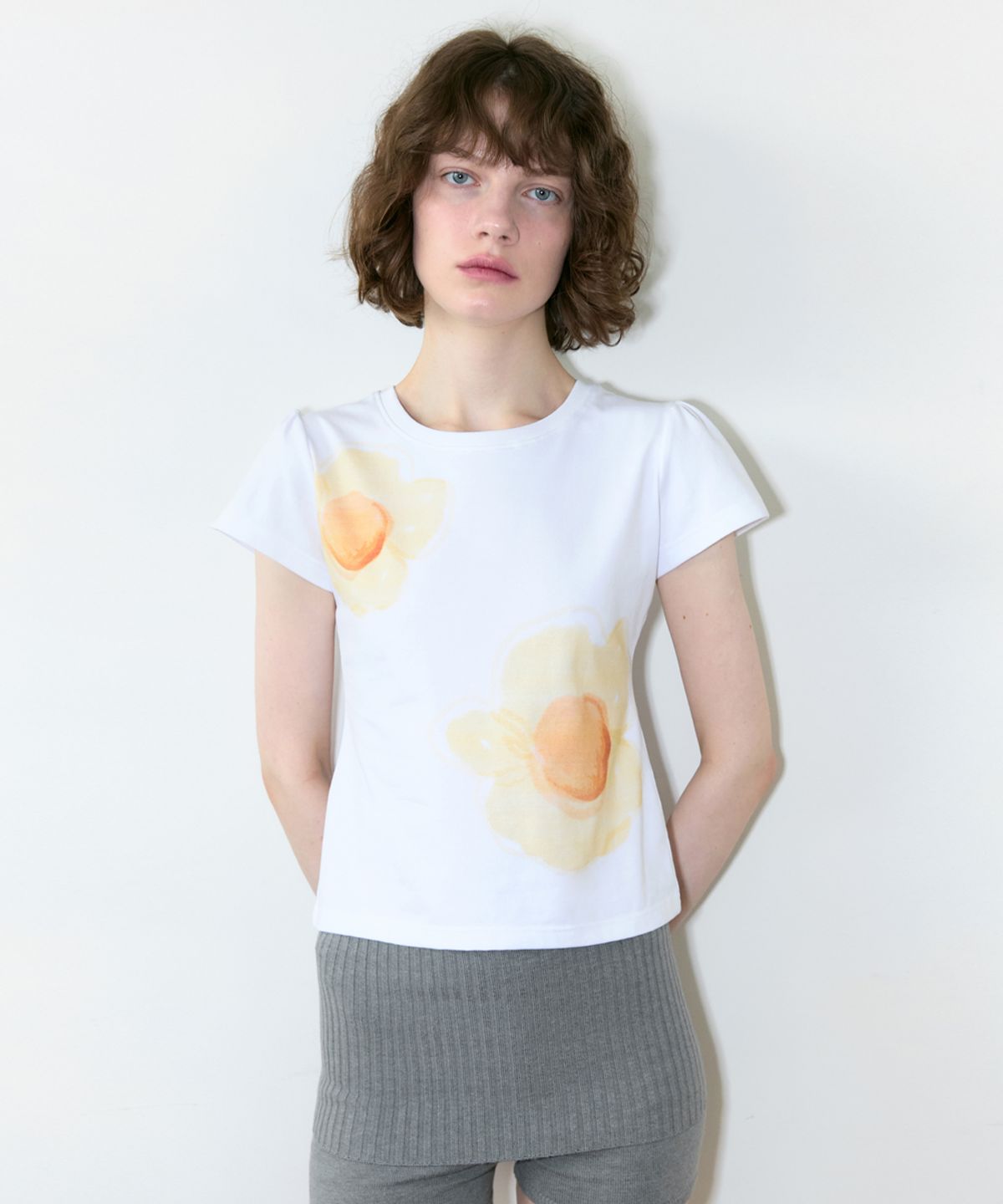 시눈(SINOON) Egg Flower Puff T-Shirt (White)