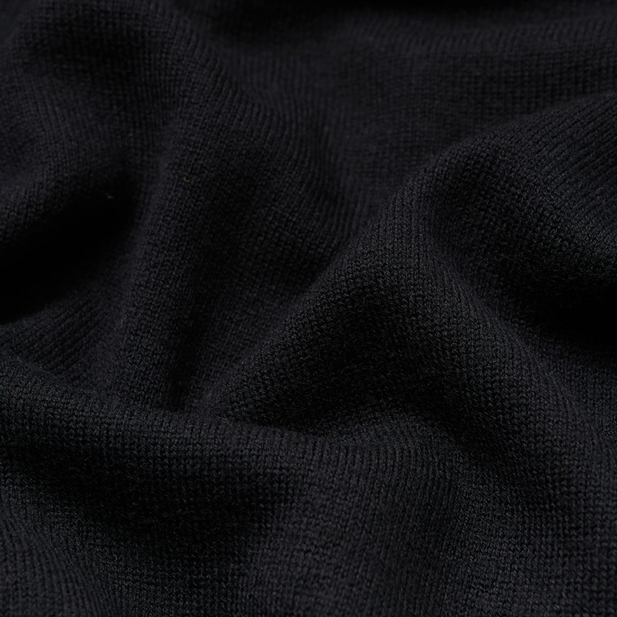 베르노(VERNO) 24SS Cashtouch saddle sleeve polo knit Black