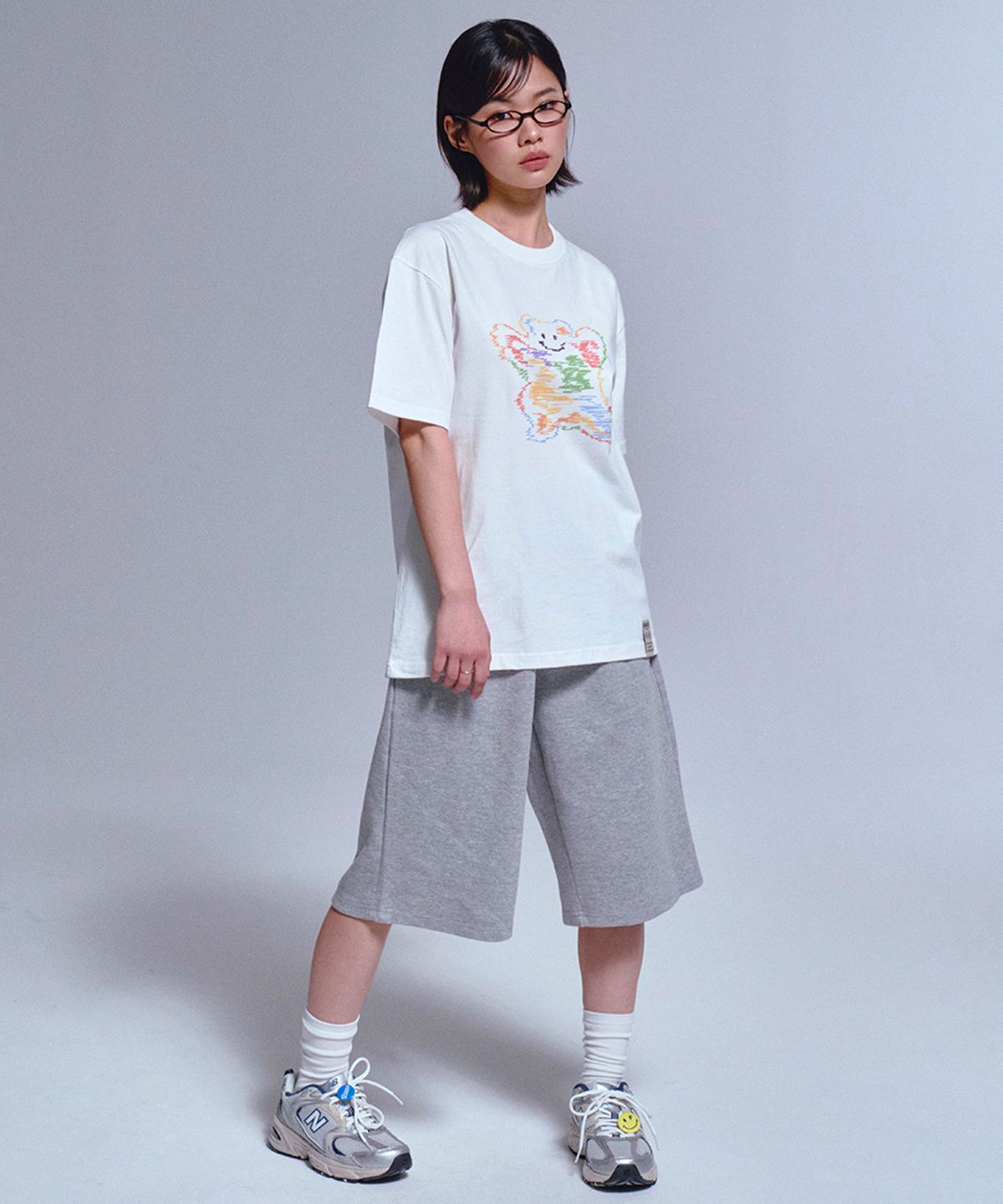 그레이버(GRAVER) [UNISEX]레인보우 빅 구름 베어스마일 반팔티_화이트
