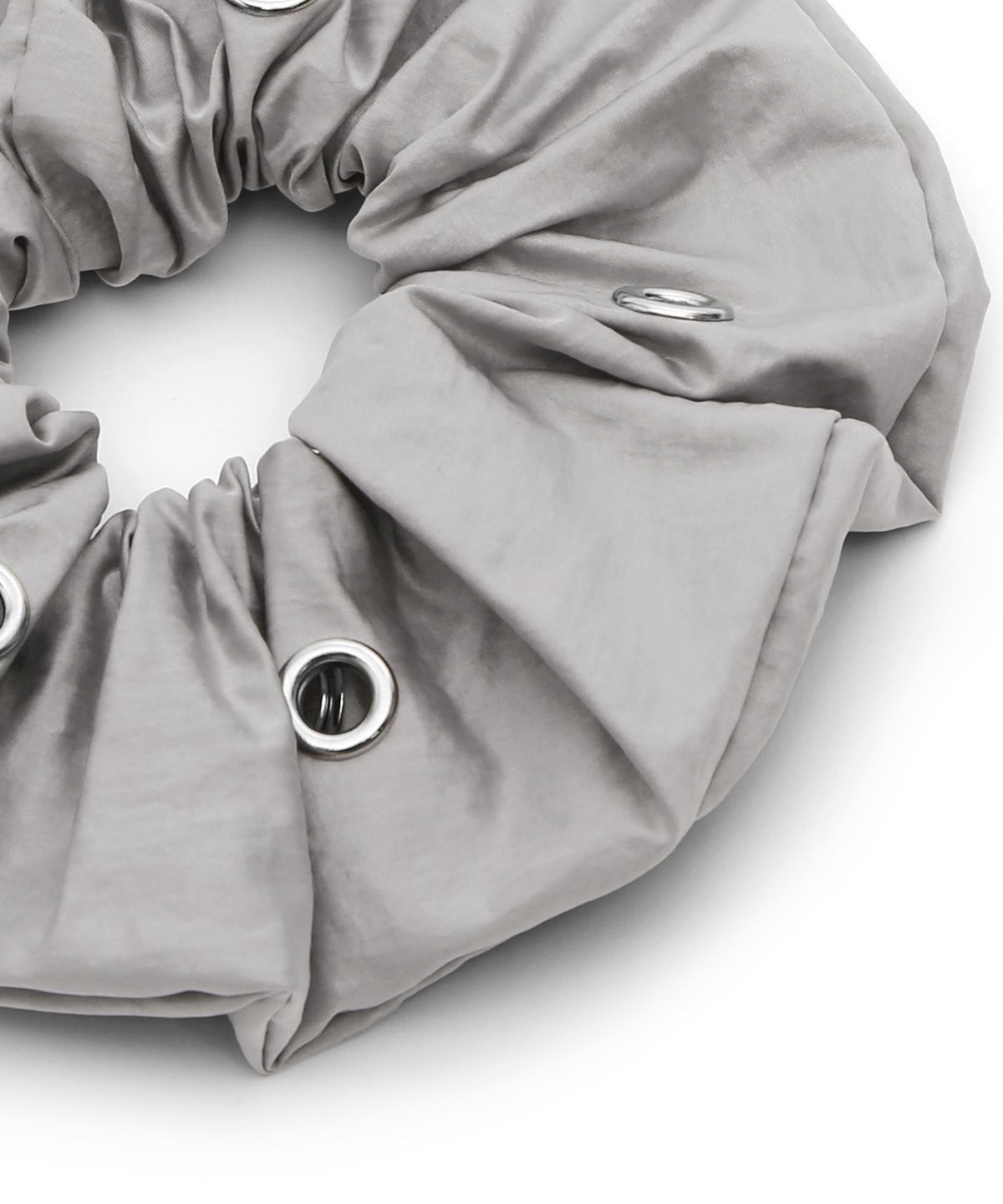 언더컨트롤 스튜디오(UNDERCONTROL STUDIO) 아일렛 스크런치 머리끈 SCRUNCHIE / MID / EYELET / WS / SILVER