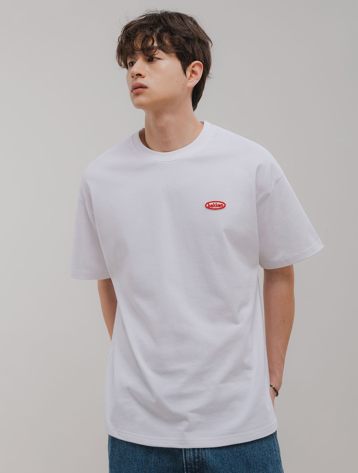바켄(BAKKEN) Minimal logo 반팔티셔츠 BK3981_화이트