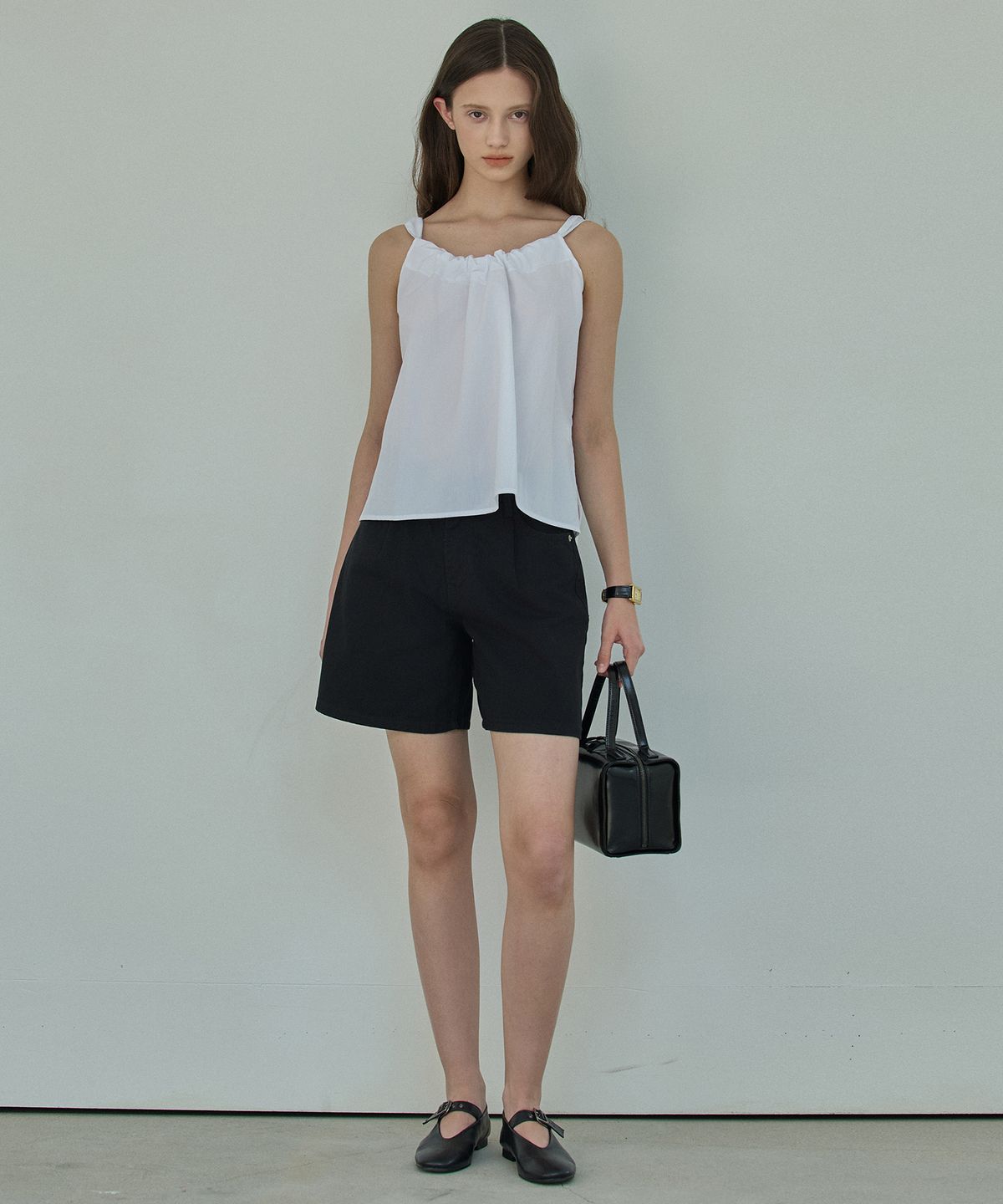 엘리오티(ELLIOTI) 1-Tuck Denim Bermuda Pants_2Color
