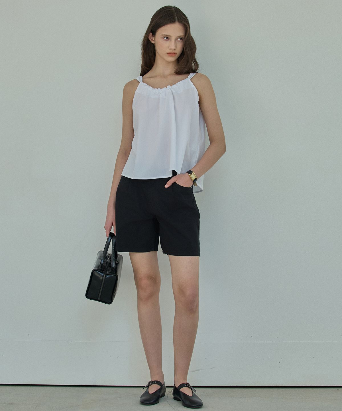 엘리오티(ELLIOTI) 1-Tuck Denim Bermuda Pants_2Color