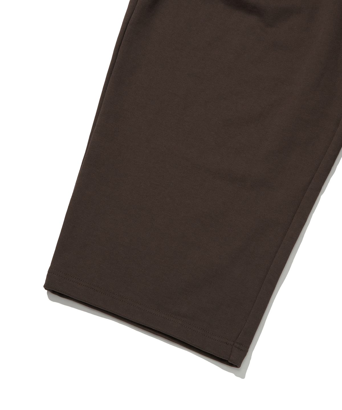 스웨이드(SUADE) TWO TUCK LONG PANTS [BROWN]