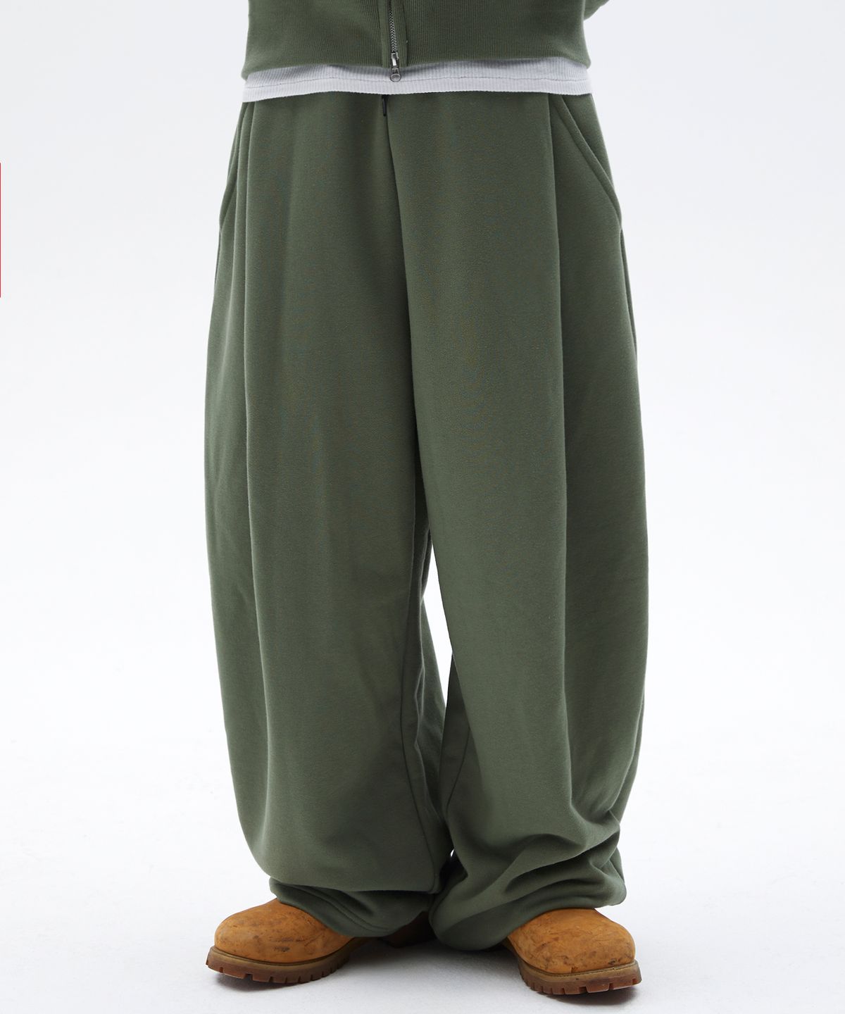 스웨이드(SUADE) TWO TUCK LONG PANTS [KHAKI]