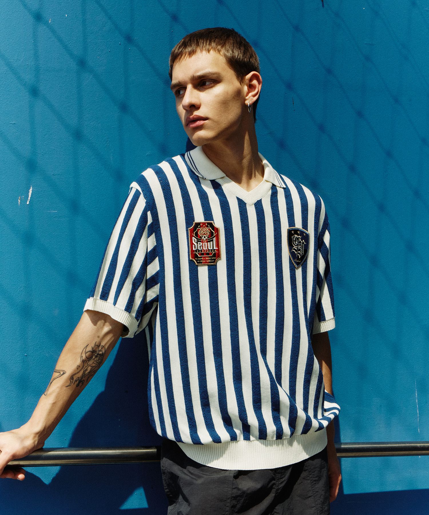 MUSINSA | 1993STUDIO [FC Seoul] Striped wappen collar half