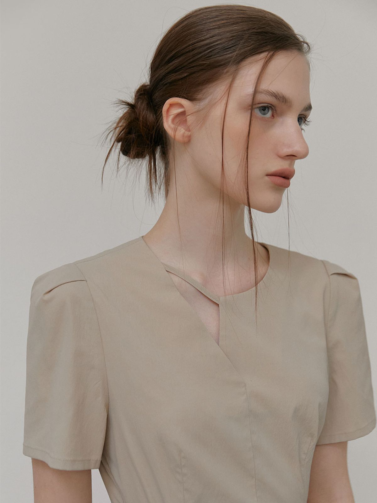 에트몽(ETMON) Neck Strap Belt Dress, Beige