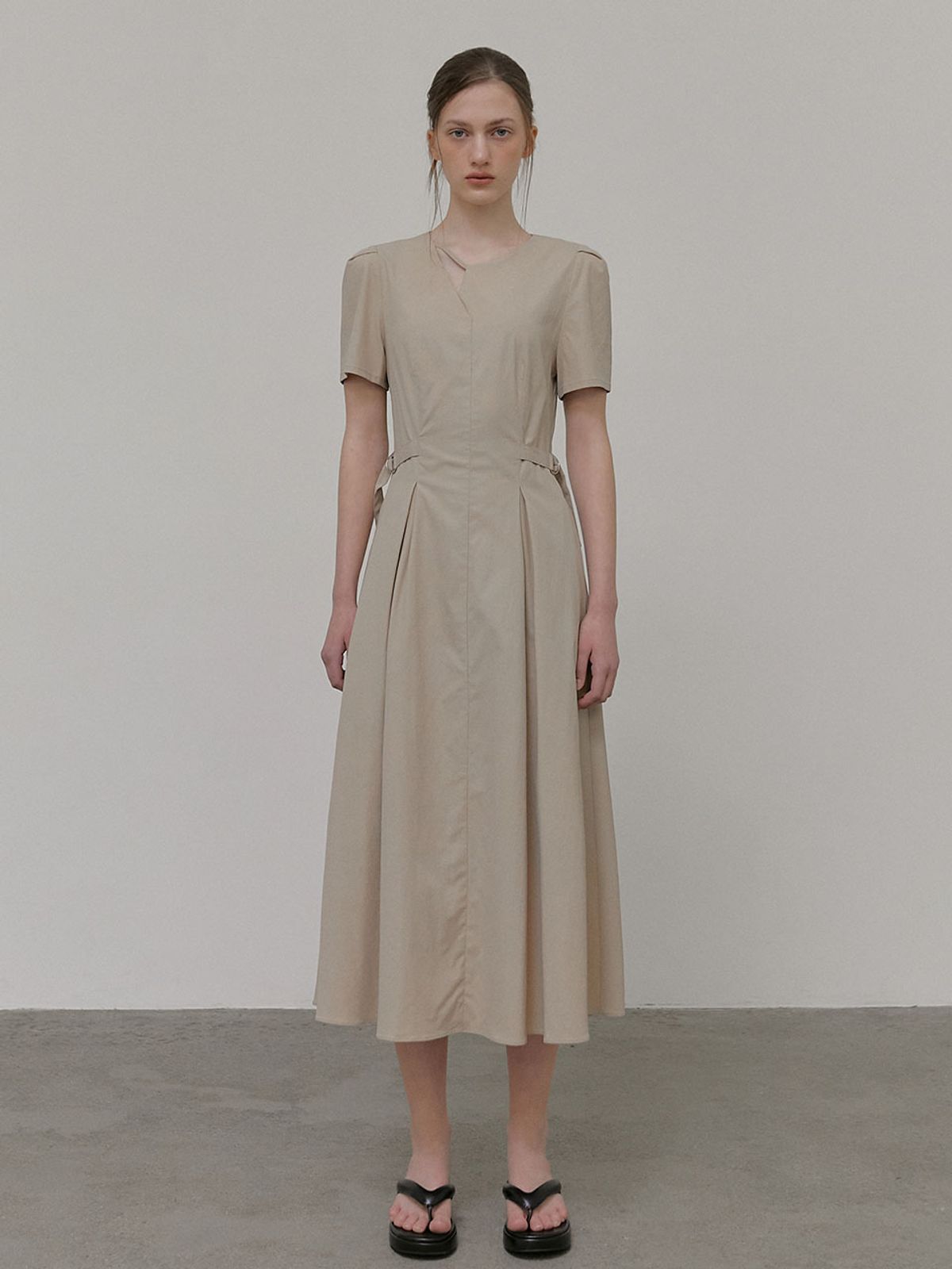 에트몽(ETMON) Neck Strap Belt Dress, Beige