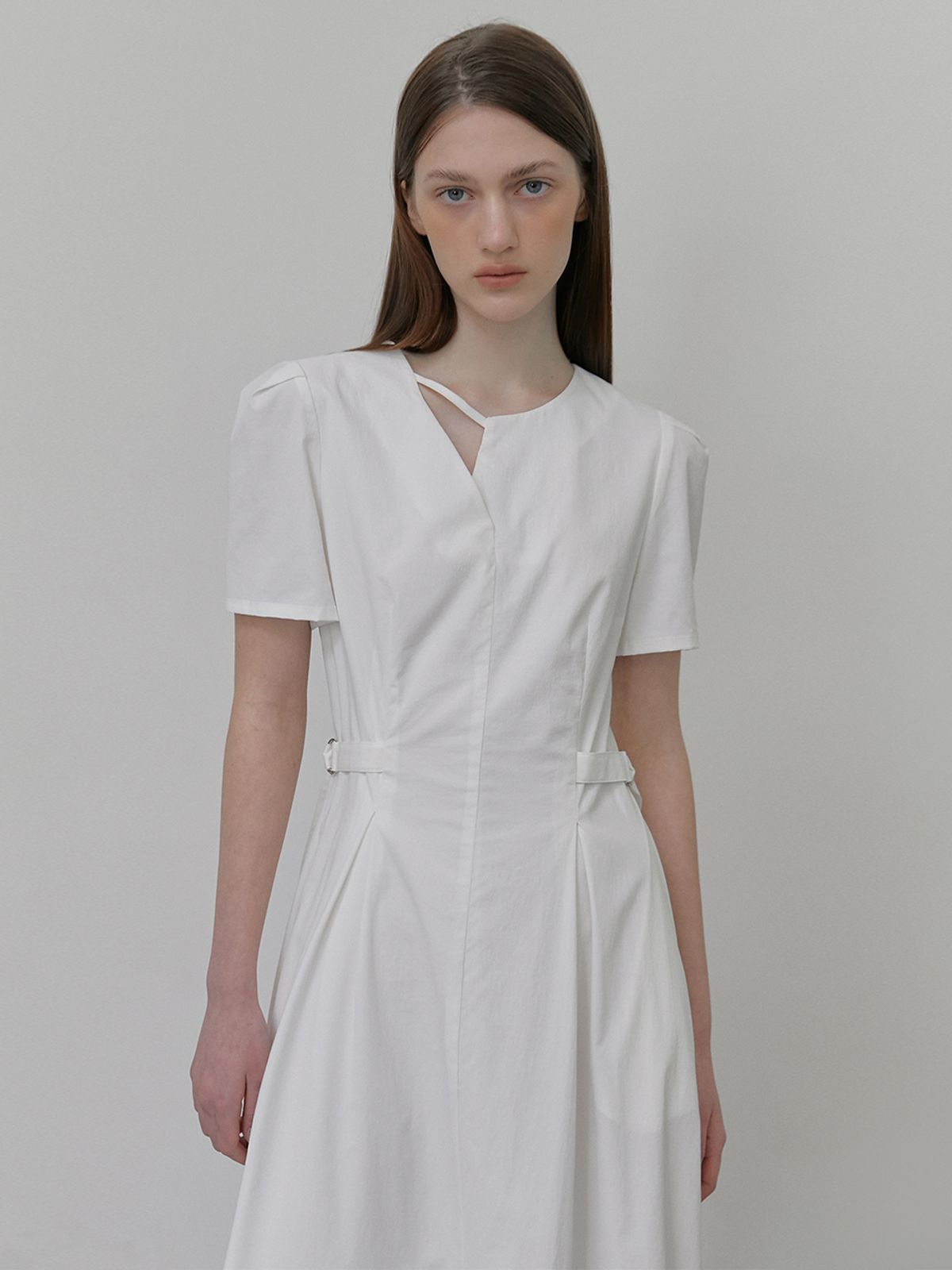 에트몽(ETMON) Neck Strap Belt Dress, White
