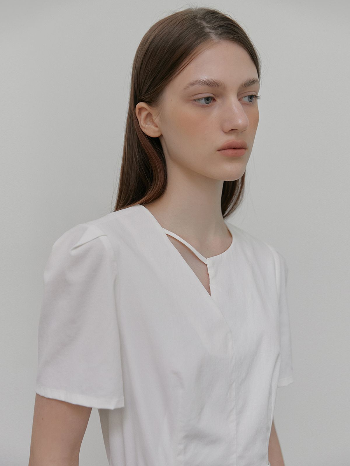 에트몽(ETMON) Neck Strap Belt Dress, White